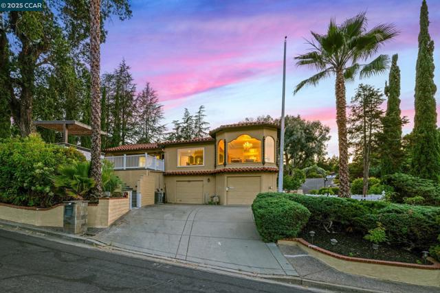 3698 De Rosa Ct, Concord CA: https://media.crmls.org/mediaz/4d1668eb-cd7d-47f1-9dcc-d5746db5ca13.jpg