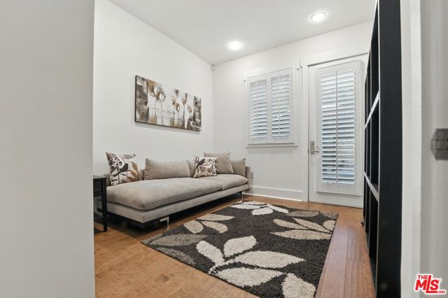 2020 Holly Drive, Los Angeles CA: https://media.crmls.org/mediaz/4d173fb3-2897-4dea-b12a-694006324a11.jpg