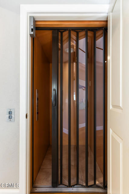Detail Gallery Image 36 of 73 For 3643 Hampstead Rd, Glendale,  CA 91206 - 8 Beds | 6 Baths