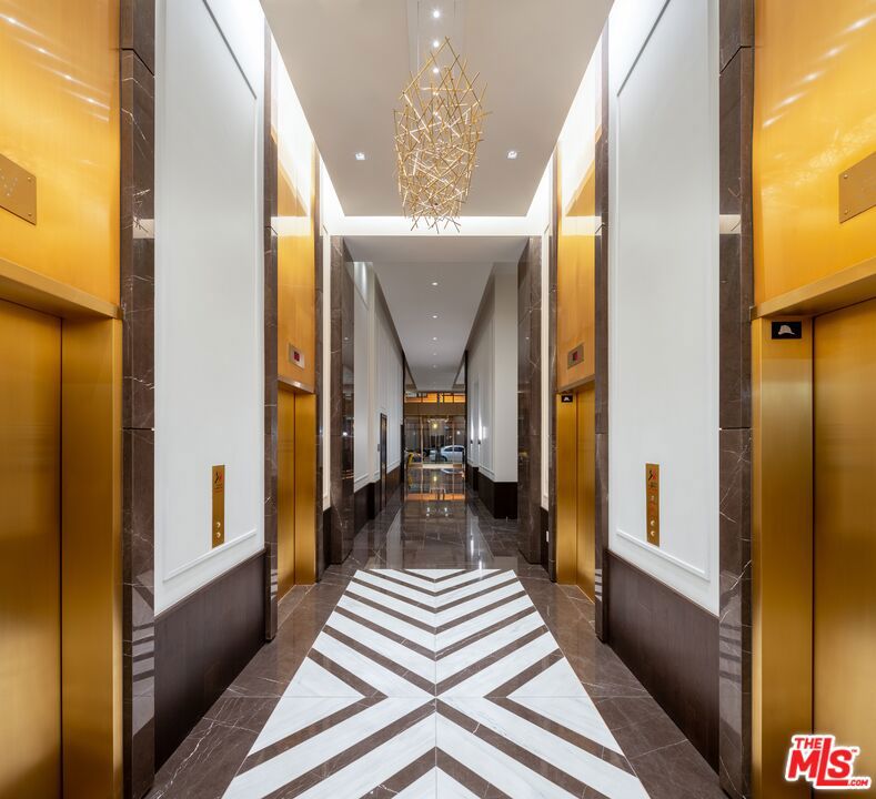 400 S Broadway 725, Los Angeles, CA 90013
