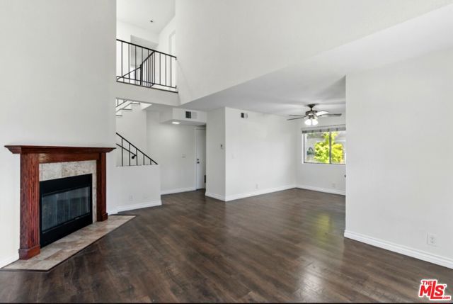 8333 Columbus Avenue, North Hills CA: https://media.crmls.org/mediaz/4d191f70-3b46-433f-83dd-4b2611dcb087.jpg