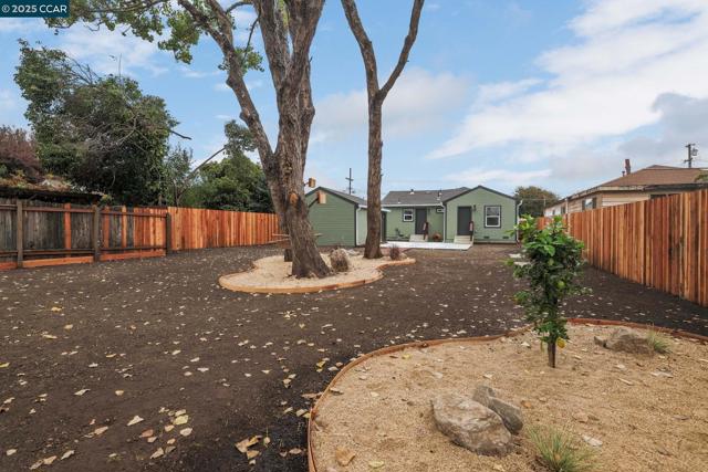 3064 Baywood Ln, San Pablo CA: https://media.crmls.org/mediaz/4d1929c6-9e7a-4c72-b2e9-71c0d6822283.jpg