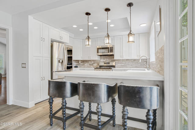 30836 Overfall Drive, Westlake Village CA: https://media.crmls.org/mediaz/4d1a5a7c-3a5a-4adf-bb9c-d4332cc4584c.jpg