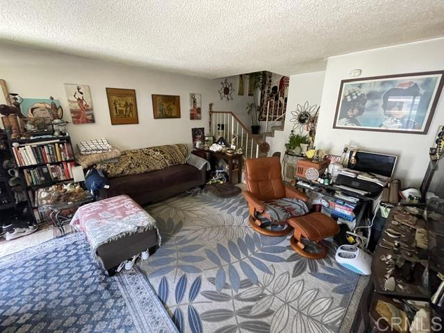 https://media.crmls.org/mediaz/4d1bd12b-d3b4-4398-986a-2ea28d116418.jpg?preset=X-Large