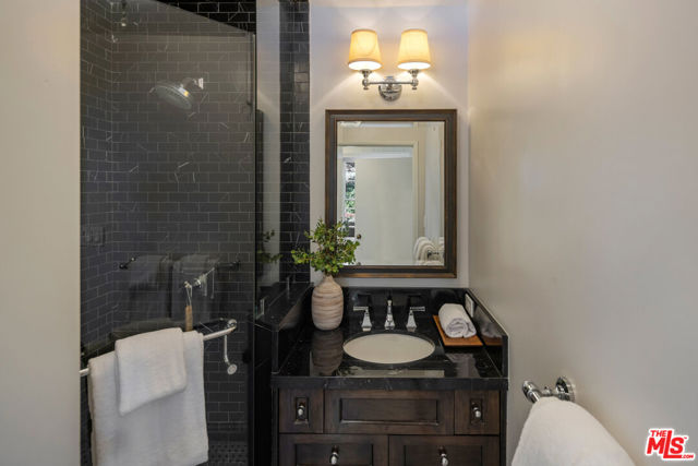 Drew Fenton | 516 Hanley Place Los Angeles CA | MLS: 7489437