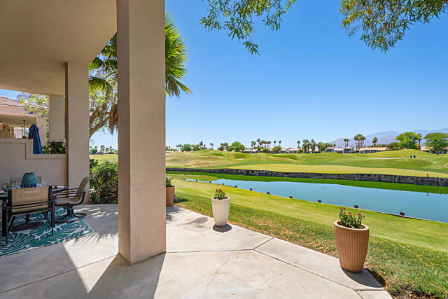 80471 Oak Tree, La Quinta CA: https://media.crmls.org/mediaz/4d1cd83e-9b4b-4c58-89e9-f1db23858b53.jpg