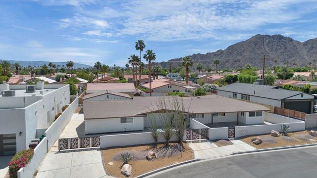 51480 Avenida Obregon, La Quinta CA: https://media.crmls.org/mediaz/4d1cfe89-045b-4547-b3db-08ca26b84f6a.jpg