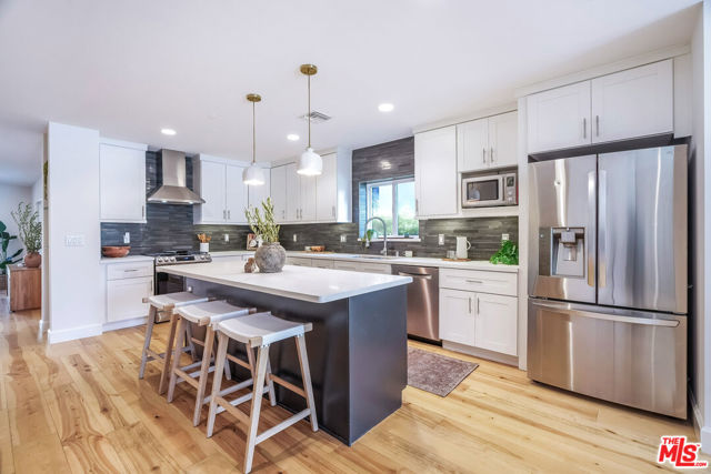 15220 Valleyheart Drive, Sherman Oaks CA: https://media.crmls.org/mediaz/4d1d435d-2fc7-43b5-9d3b-99ea7bb4d039.jpg