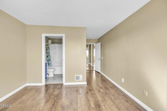 Detail Gallery Image 19 of 26 For 2713 Antonio Dr #203,  Camarillo,  CA 93010 - 2 Beds | 2 Baths