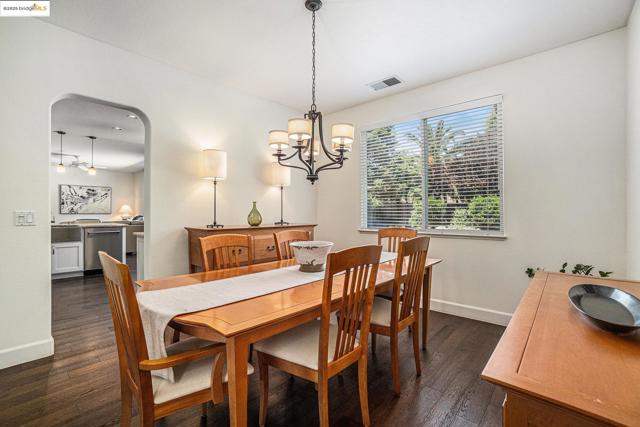 1951 Newton Drive, Brentwood CA: https://media.crmls.org/mediaz/4d1e68bc-f20d-4683-be62-6997b2a93f28.jpg