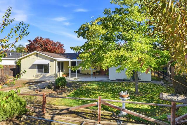 4975 Bel Escou Drive, San Jose CA: https://media.crmls.org/mediaz/4d1ed9f4-39e5-4daa-8659-7294eaa18f7b.jpg