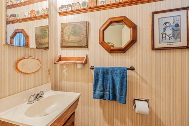 2905 Cambridge Drive, San Jose CA: https://media.crmls.org/mediaz/4d1f4bb9-92f6-4d7a-9412-beb51bfdff28.jpg
