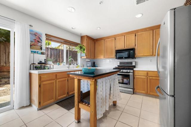 7 Massachusetts Circle, Salinas CA: https://media.crmls.org/mediaz/4d1f9847-d739-452f-a058-26d1ca3d04c7.jpg