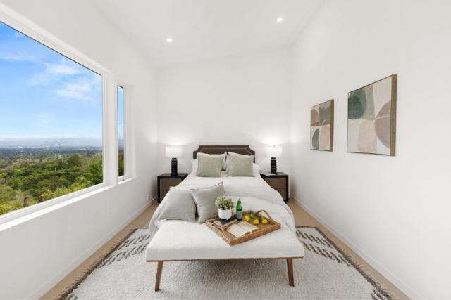 16460 Wood Acres Road, Los Gatos CA: https://media.crmls.org/mediaz/4d206cf6-c241-47c8-a9c4-e6105c54b23c.jpg