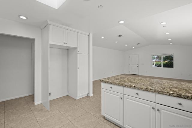 12507 Castle Court Dr, Lakeside, California 92040, 3 Bedrooms Bedrooms, ,2 BathroomsBathrooms,Single Family Residence,For Sale,Castle Court Dr,250039078SD