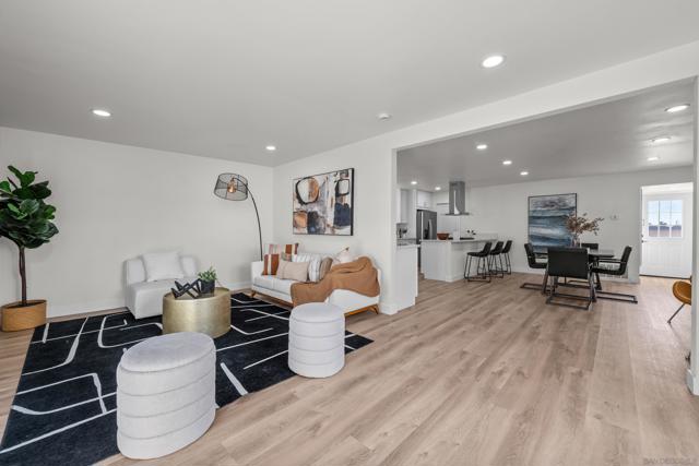 1519 Marble Ct, Chula Vista CA: https://media.crmls.org/mediaz/4d213380-6fc6-4fa1-8e81-83716bdad37b.jpg