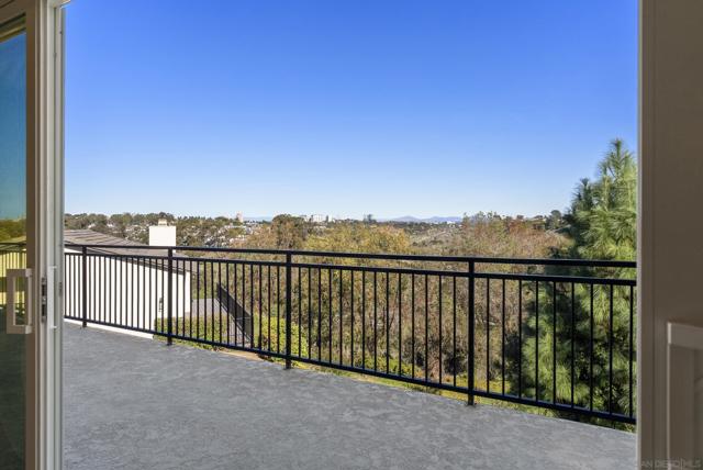 Image 33 of 70 For 7875 Bellakaren Pl