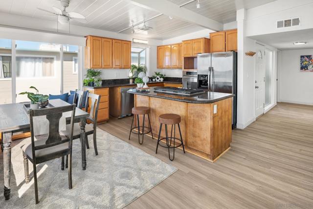 1680 Seacoast Drive, Imperial Beach CA: https://media.crmls.org/mediaz/4d214199-187f-46c9-9906-26e8a7924da6.jpg