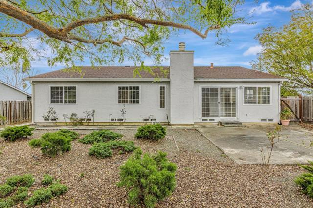 3695 Skyline Drive, Hayward CA: https://media.crmls.org/mediaz/4d218212-8a1f-4f2b-bb0d-4de29551b5d7.jpg