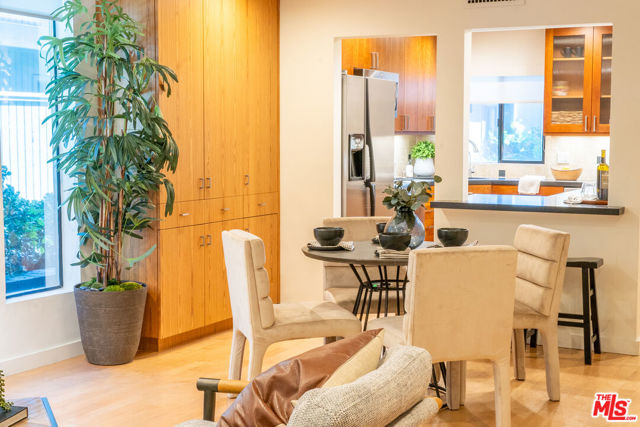 880 Hilldale Avenue, West Hollywood CA: https://media.crmls.org/mediaz/4d21b30f-03f9-45d6-858a-53e53fafaece.jpg