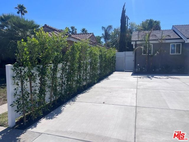 7669 Beeman Avenue, North Hollywood CA: https://media.crmls.org/mediaz/4d22ca21-9e7f-42a6-a9fb-4b6e1590119a.jpg