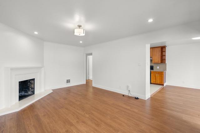 959 Avalon Avenue, San Francisco CA: https://media.crmls.org/mediaz/4d2387f0-1da7-404c-8712-58b57b911786.jpg