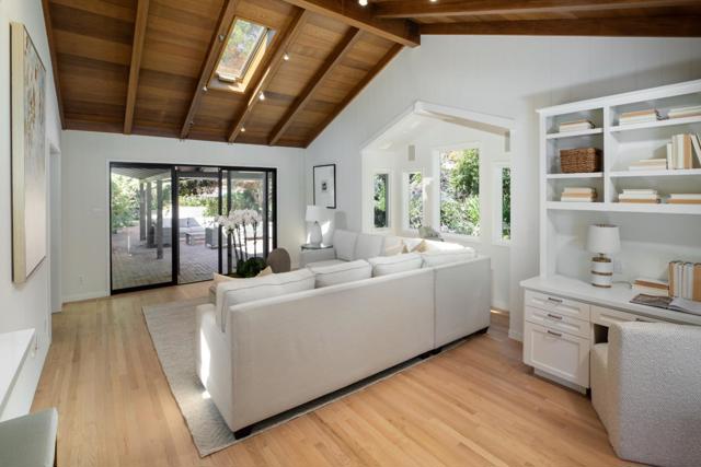 23480 Ravensbury Avenue, Los Altos Hills CA: https://media.crmls.org/mediaz/4d24887a-a739-412c-b93c-bf04a1dddafc.jpg