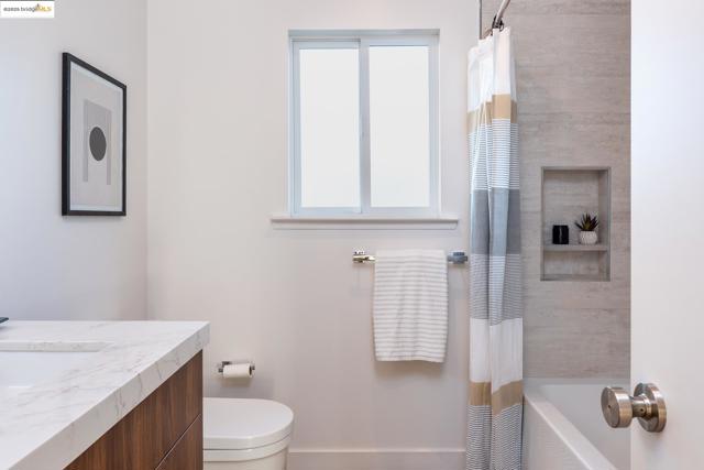 207 Cambridge Ave, Kensington CA: https://media.crmls.org/mediaz/4d24eeb8-a206-4b92-9786-1d759cfd1f8e.jpg