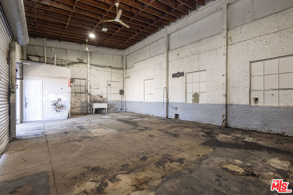 MLS #26757795 image #32