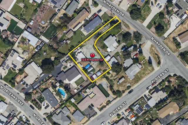 123 N Hayden Dr, Escondido CA: https://media.crmls.org/mediaz/4d25ab3c-6c6b-4cd9-8ea9-03789f853d24.jpg