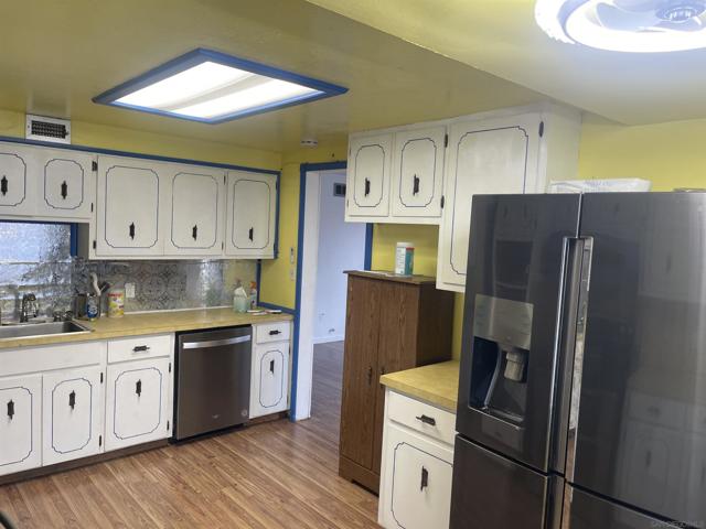 6034 Dwight St, San Diego CA: https://media.crmls.org/mediaz/4d25accf-cae4-4131-aaab-0abc459ab239.jpg