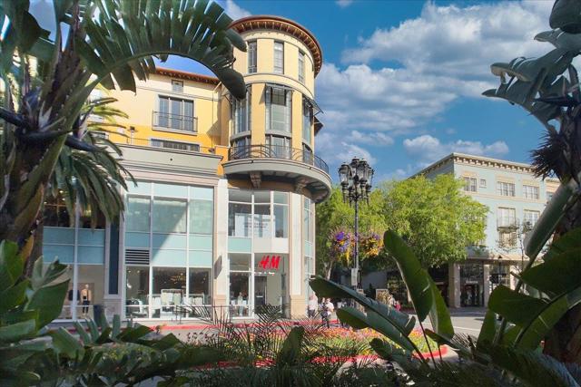 333 Santana Row, San Jose CA: https://media.crmls.org/mediaz/4d2677fd-60be-422f-a237-2651bf31c8a7.jpg