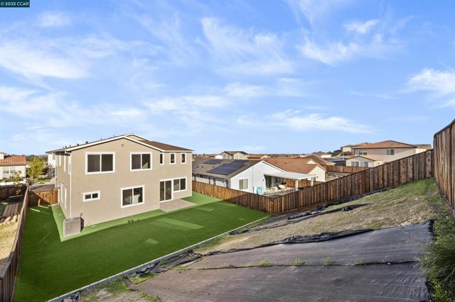 5541 Promontory Way, Antioch CA: https://media.crmls.org/mediaz/4d26907b-328a-4e34-9a14-8659d2712966.jpg