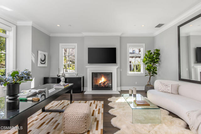 2385 Calbourne Court, Lake Sherwood CA: https://media.crmls.org/mediaz/4d26a307-1ed3-447a-9eeb-17f63a9cc9fb.jpg