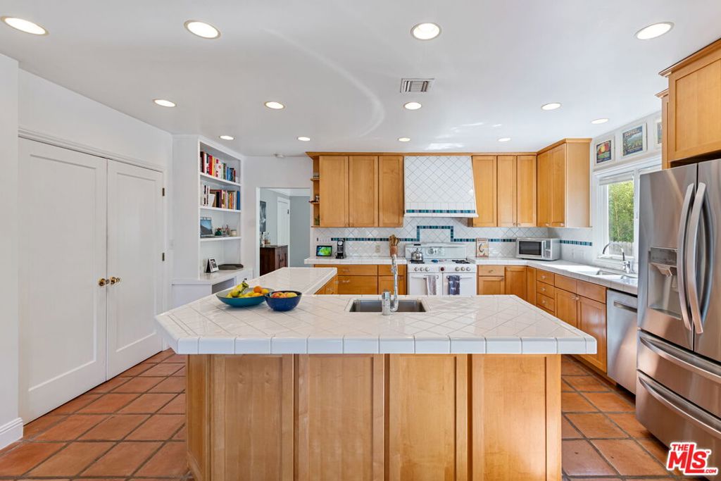 MLS #25606059 image #22