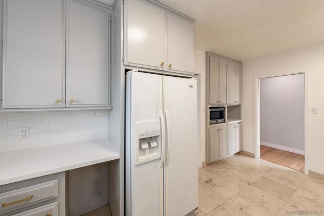 2486 CALLE SERENA, San Diego CA: https://media.crmls.org/mediaz/4d26cdca-1c61-4656-8cad-adf6622ea878.jpg