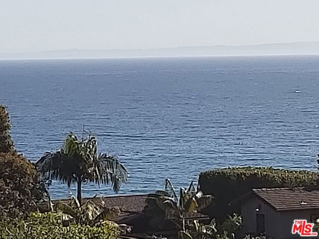 1601 Alisa Estate, Santa Barbara CA: https://media.crmls.org/mediaz/4d275dbf-f749-4261-a5cb-5e6b76e706db.jpg