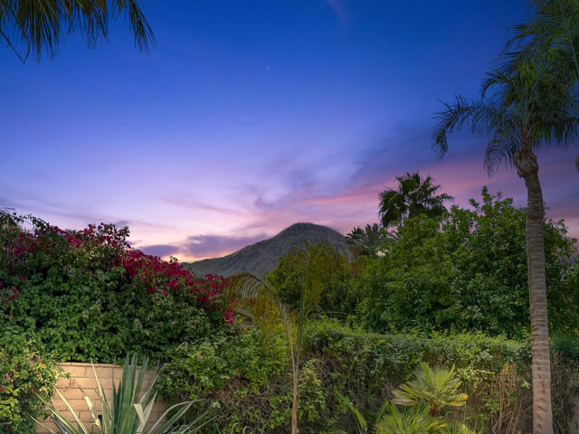 75745 Osage Trail, Indian Wells CA: https://media.crmls.org/mediaz/4d281299-0e8a-4000-9473-c6f9083796a5.jpg
