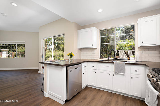 1012 Pan Court, Newbury Park CA: https://media.crmls.org/mediaz/4d286373-29df-42be-ada6-2f93e058f8e7.jpg