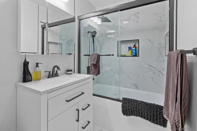1215 N Broadway, Escondido CA: https://media.crmls.org/mediaz/4d292cd4-843b-4f3f-9db6-57a044fb2fb2.jpg