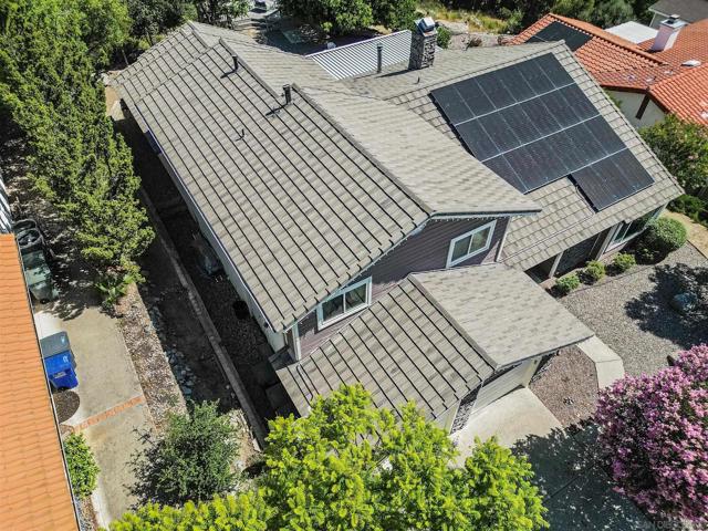 15549 Vista Vicente Dr, Ramona CA: https://media.crmls.org/mediaz/4d298caa-b016-45cb-b48f-c3fb11eed157.jpg
