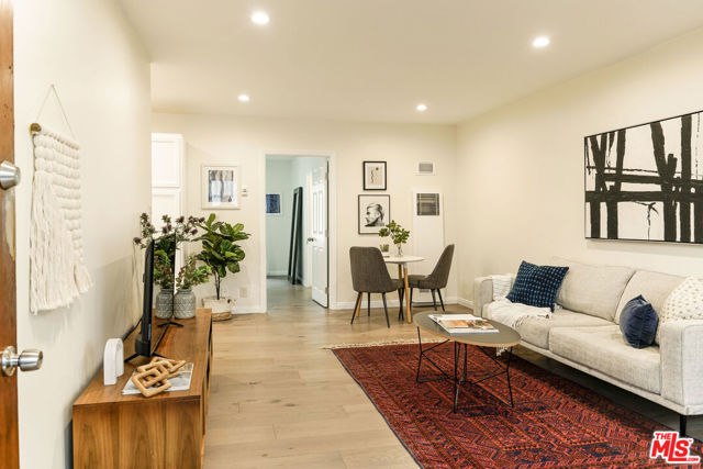 1929 Tamarind Avenue, Los Angeles CA: https://media.crmls.org/mediaz/4d2aab36-e80b-4980-bcc6-6ef8893e1fe6.jpg