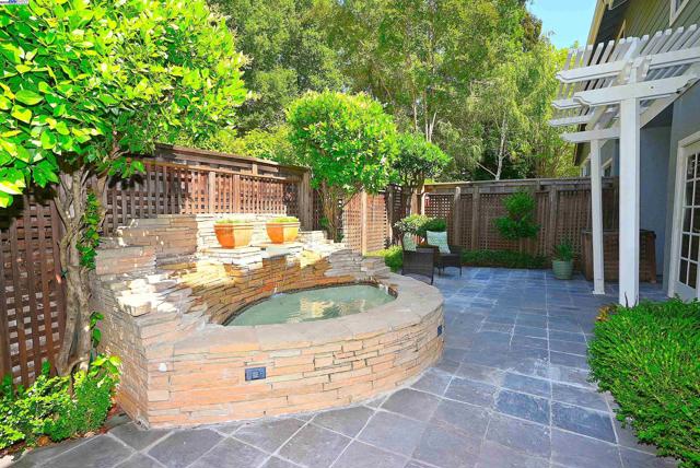226 Promenade Ln, Danville CA: https://media.crmls.org/mediaz/4d2ae2a2-dacb-4a46-9a25-65c89d7ebfac.jpg