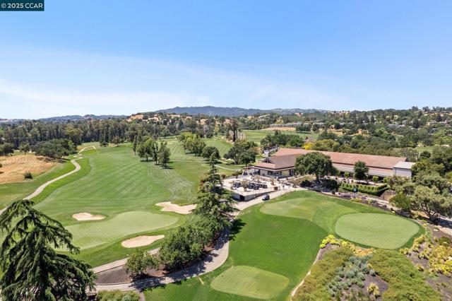 700 Golf Club Way, Pleasant Hill CA: https://media.crmls.org/mediaz/4d2b5389-5ae3-4c5a-8dae-97296f927a4b.jpg