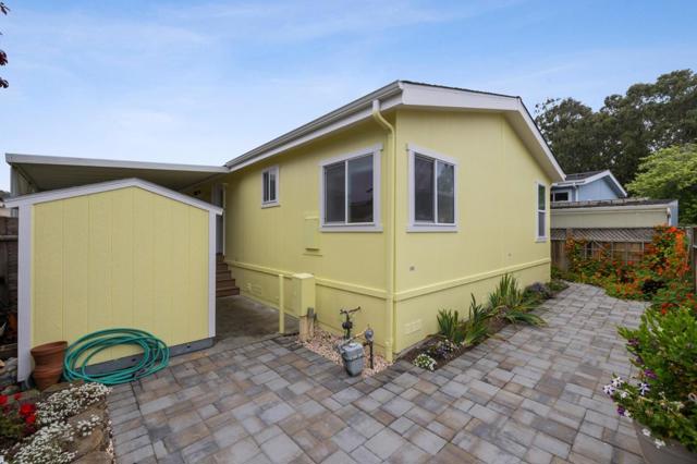 3 Coral Way, Half Moon Bay CA: https://media.crmls.org/mediaz/4d2b93af-415d-4446-be4e-d7d05826fd0f.jpg