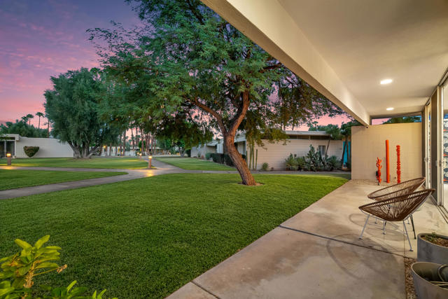 260 Desert Lakes Drive, Palm Springs, CA 92264