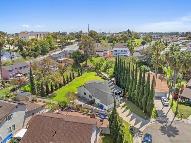 6065 Nancita Ct, San Diego CA: https://media.crmls.org/mediaz/4d2c04b5-10ea-4ec1-9569-273c9e9050fb.jpg
