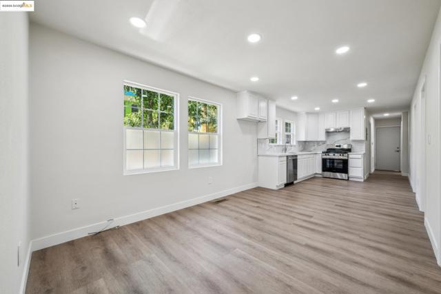 Image 32 of 41 For 1086 61st St