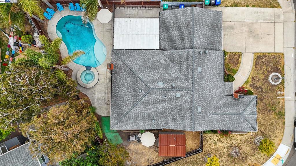 https://media.crmls.org/mediaz/4d2c51ee-8790-477c-ab01-0ddfeb22c963.jpg?preset=X-Large
