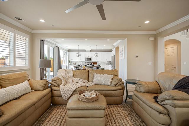 Image 18 of 60 For 5529 Mountain Ridge Way